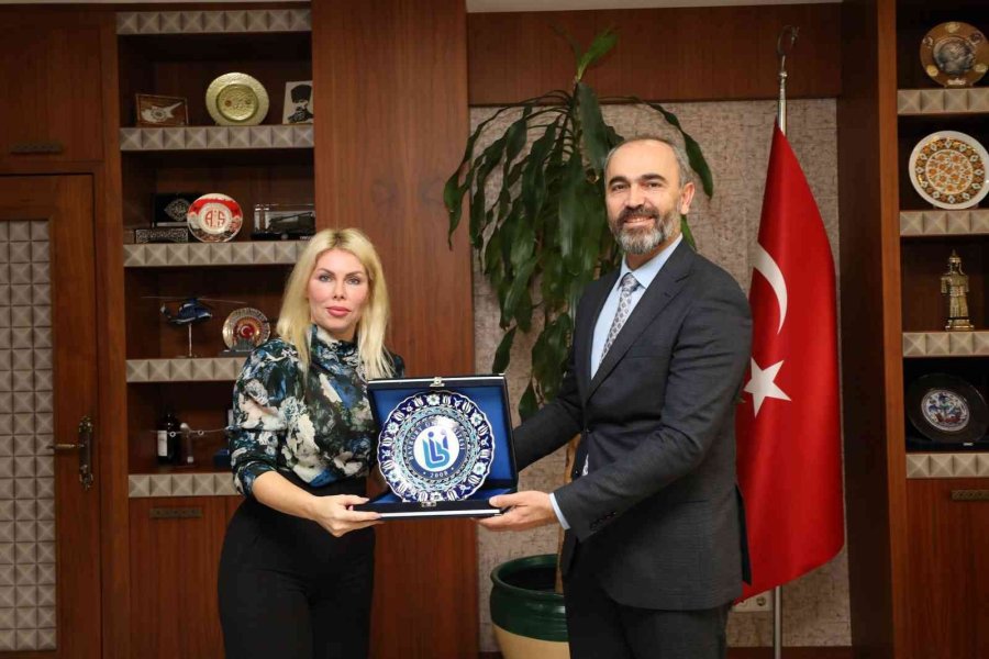 Akdeniz Üniversitesi İle Bayburt Üniversitesi Arasında İha Eğitimi Alanında İş Birliği