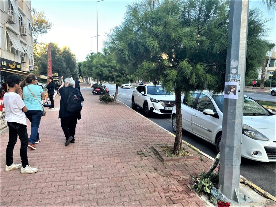 Scooter Faciasında Hayatını Kaybeden Gençlere Sınıf Arkadaşlarından Duygusal Anma