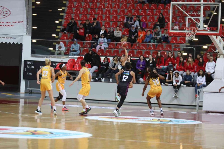 Melikgazi Kayseri Basketbol Takımı, Rize’yi Mağlup Etti
