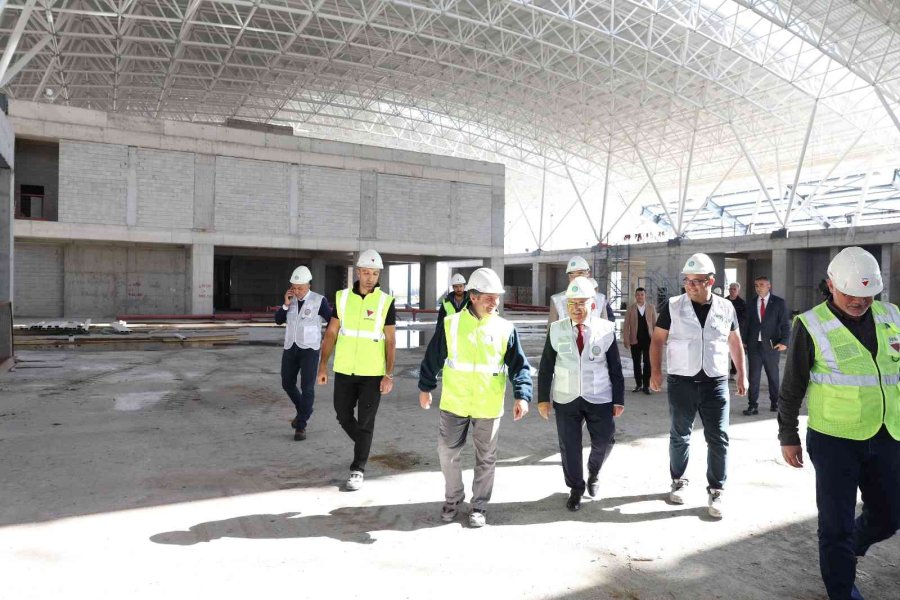 Başkan Büyükkılıç’tan Havalimanı İncelemesi