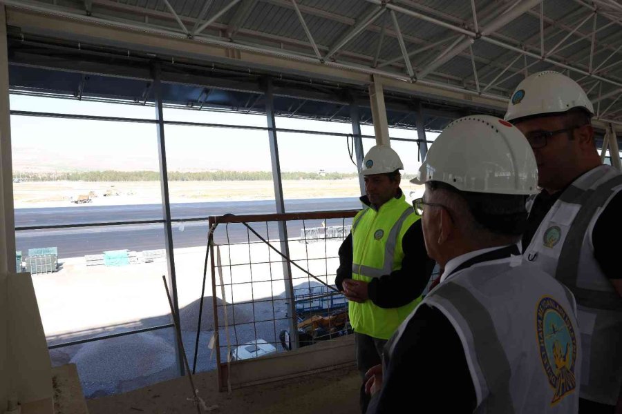 Başkan Büyükkılıç’tan Havalimanı İncelemesi