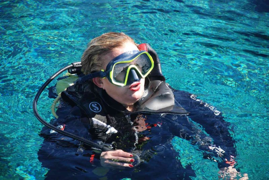 Su Altında Yaptıklarıyla Dünyada Bunu Başaran Üçüncü Kişi Oldu