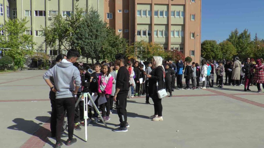 Parçalı Güneş Tutulması, Erü’de Teleskoplarla İzledi