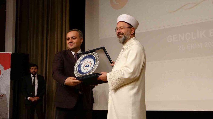 Diyanet İşleri Başkanı Erbaş: "dünyanın İslam’a İhtiyacı Var. Bunu Gür Sesle Her Yerde Söylemeliyiz"