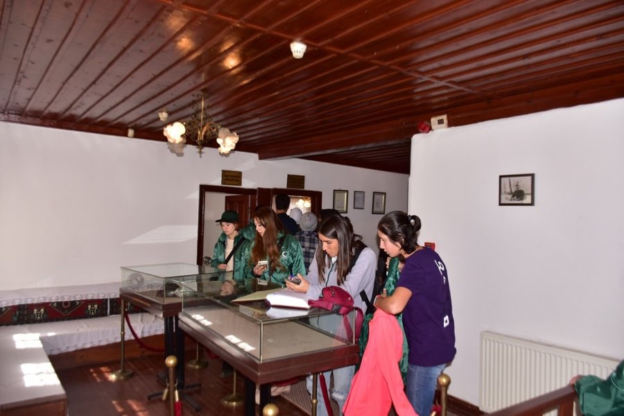 100 Öğrenci Yeşilay’ın Kampında Bir Araya Geldi