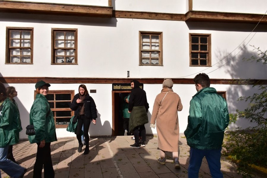 100 Öğrenci Yeşilay’ın Kampında Bir Araya Geldi