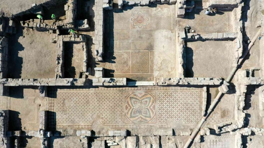 Geç Roma, Erken Bizans Döneminden Kalan Sağlam Mozaik Taban Döşemeler Gün Yüzüne Çıkıyor