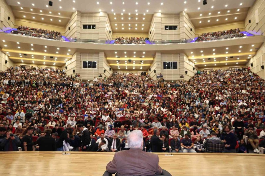 Kayseri Kitap Fuarı, Ünlü Yazarların Uğrak Yeri Oldu