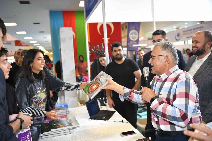 Kayseri Kitap Fuarı, Ünlü Yazarların Uğrak Yeri Oldu