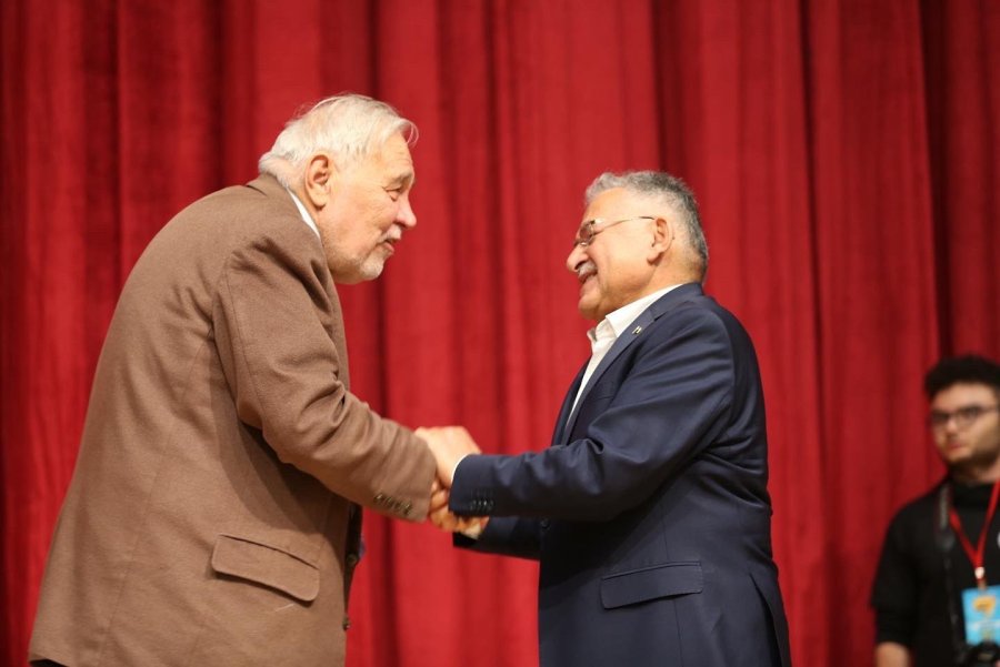 Kayseri Kitap Fuarı, Ünlü Yazarların Uğrak Yeri Oldu