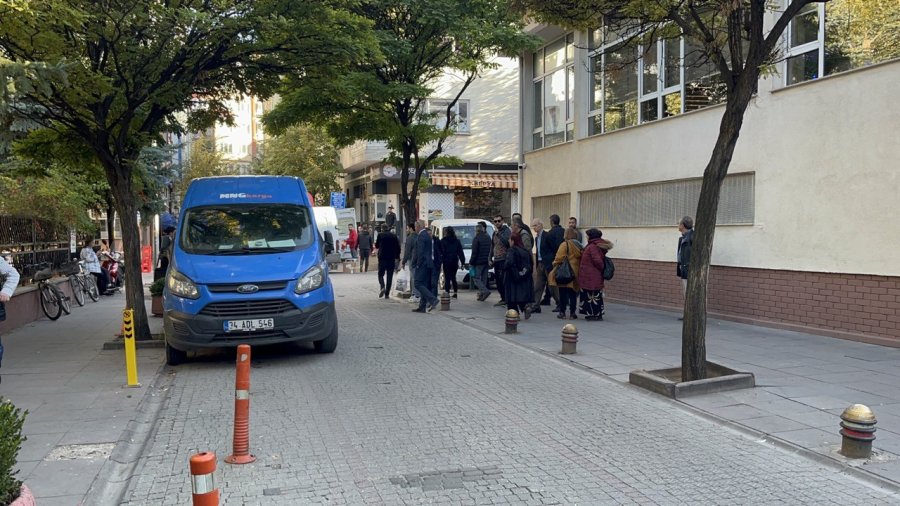 Tartışmayı Görüntüleyen İha Muhabirine Tehdit