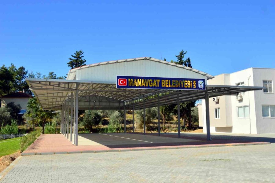 Manavgat Belediyesi’nden Hatipler’e Kapalı Alan