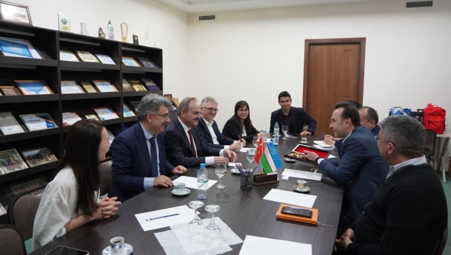 Neü, Özbekistan’da Uluslararası Kongre Gerçekleştirerek İş Birliklerine İmza Attı