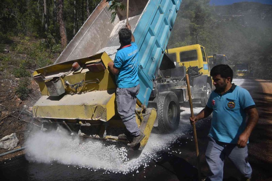 Uğurlu Mahallesi’nde 36 Yıl Sonra Gelen Yol Sevinci