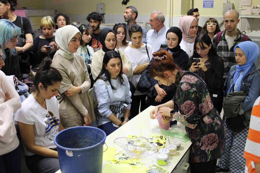 Eskişehir Cam İle İlgili Türkiye’de Dinamiklerin Geliştiği Bir Kent