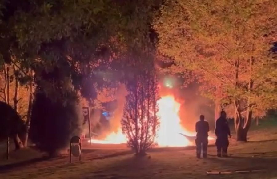 Ateşe Verilen Çocuk Parkı Kullanılmaz Hale Geldi