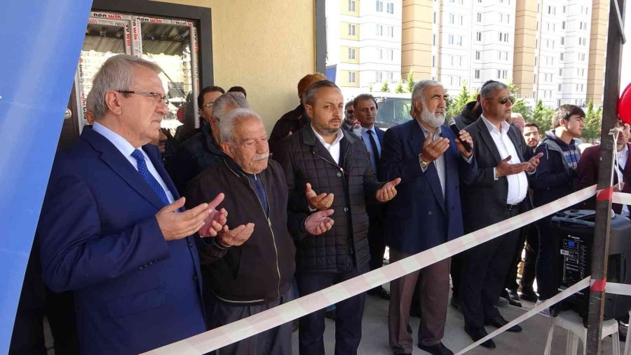 İhlas Vakfı Yurdunun Temeli Atıldı