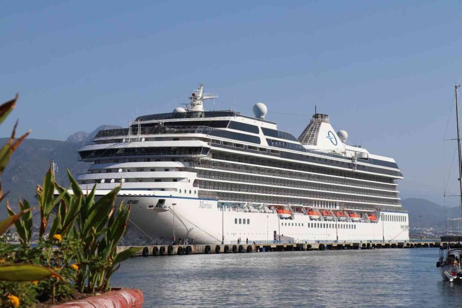 ‘marina’ İle 976 Turist Alanya’ya Geldi