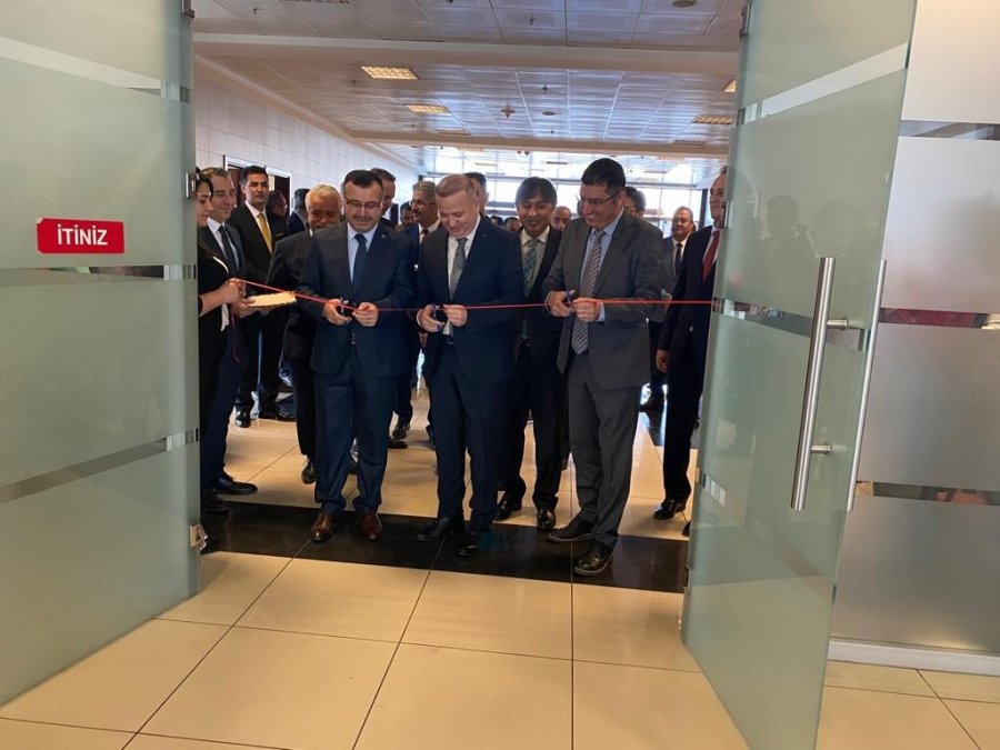 30 Yılda Çizdiği Resimleri Çalıştığı Adliyede Sergiledi