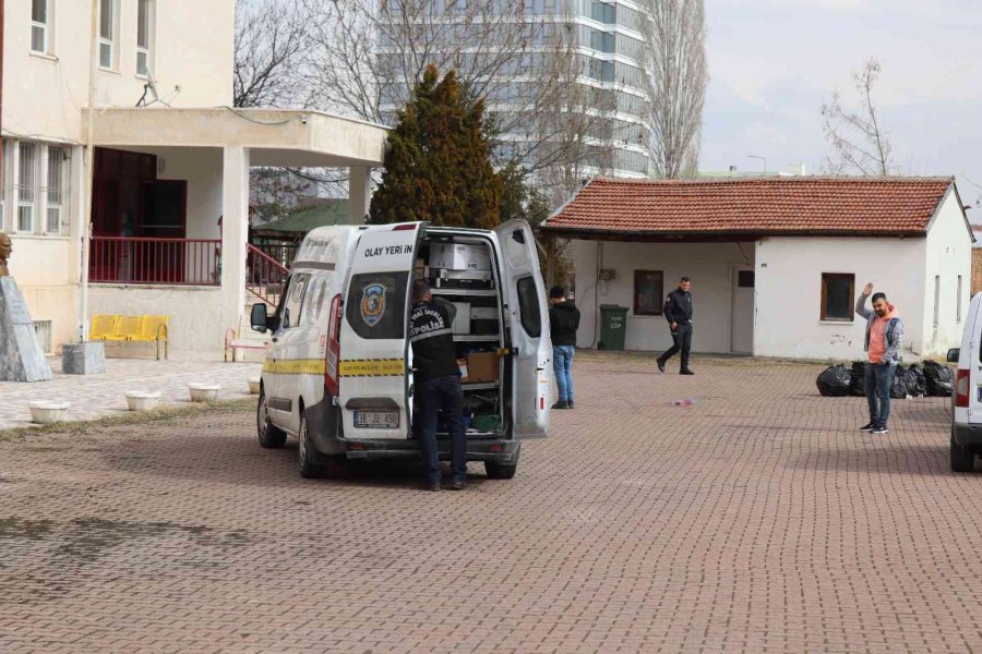 Boşandığı Gün Kayınvalidesini Bıçaklayan Sanığa 10 Yıl Hapis Cezası