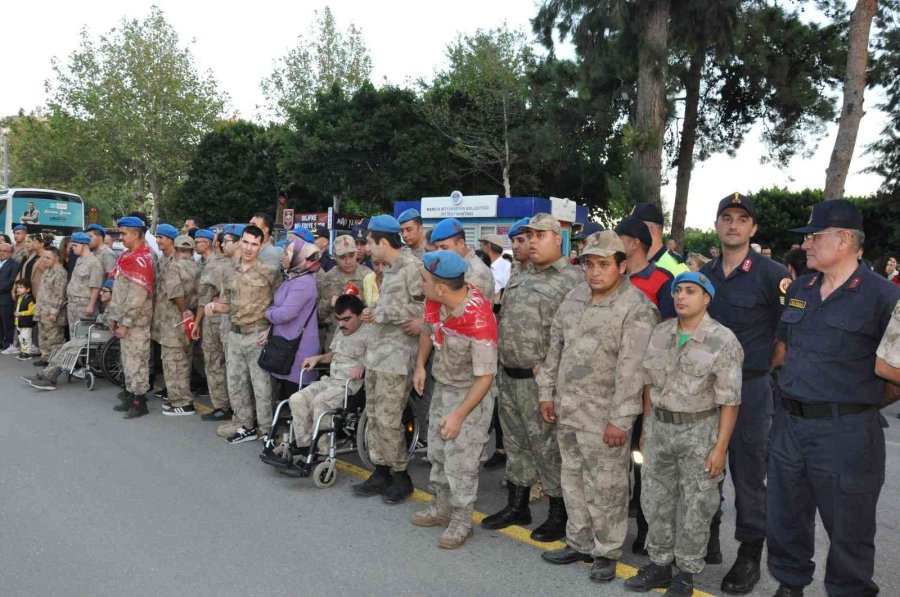 Silifke’de Özel Çocuklar Asker Kıyafeti Giyip, Asker Yemini Ettiler