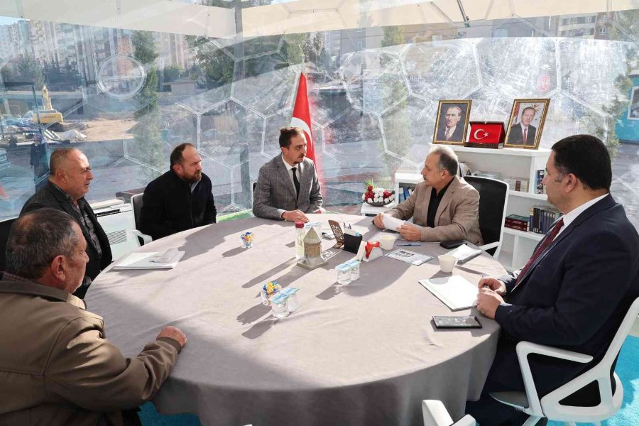 Şeffaf Oda Hız Kesmiyor