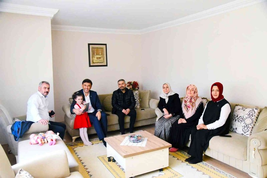 Ak Parti Eskişehir Teşkilâtı 100 Bin Üyeyi Ziyaret Edecek