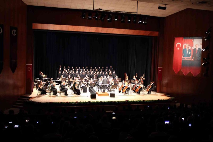 Anadolu Üniversitesi’nde ‘cumhuriyet Bayramı Konseri’