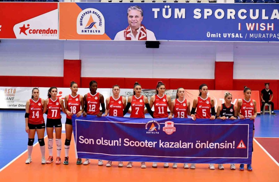 Muratpaşa’nın Sultanlarından Anlamlı Pankart