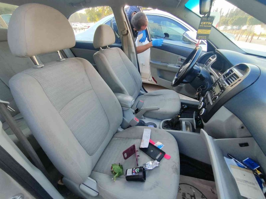 Hastaneye Yeğenini Ziyarete Geldi, 3 Bin 700 Tl’sini Çaldırdı