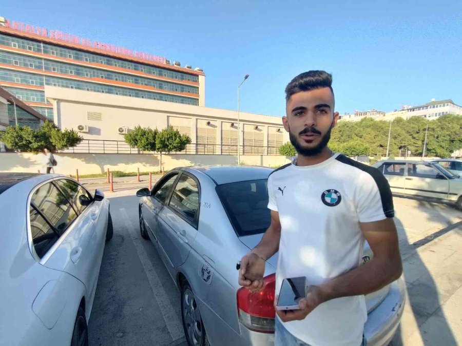 Hastaneye Yeğenini Ziyarete Geldi, 3 Bin 700 Tl’sini Çaldırdı