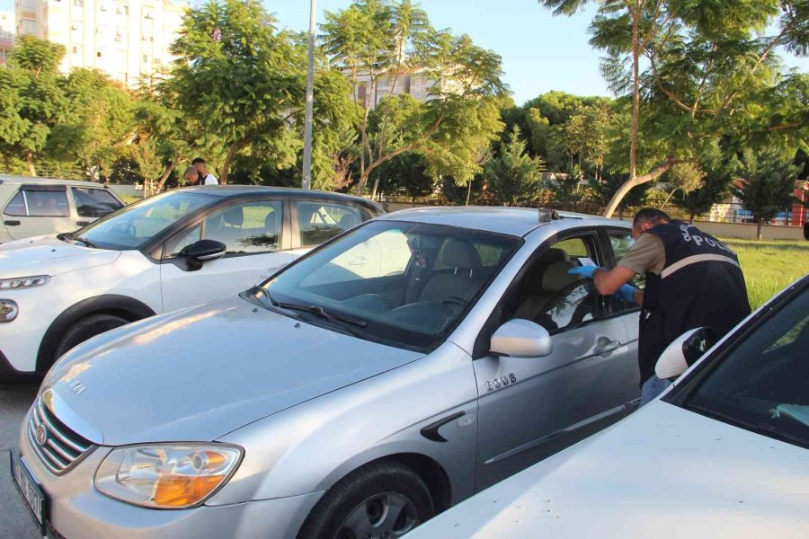 Hastaneye Yeğenini Ziyarete Geldi, 3 Bin 700 Tl’sini Çaldırdı