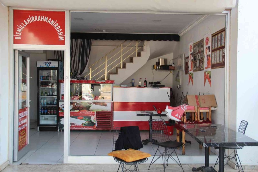 Antalya’da İki İş Yeri Kurşunlandı