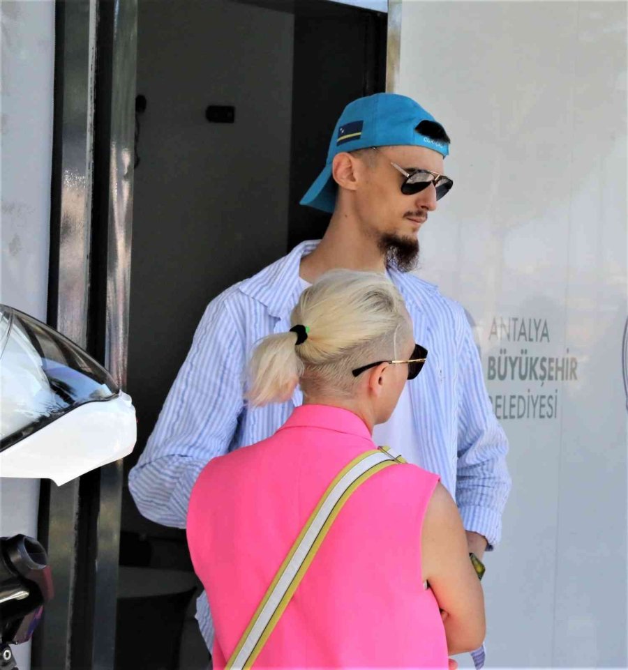 Scooterda Biri Çocuk 4 Kişiyle Ölüme Meydan Okuyan Yolculuk