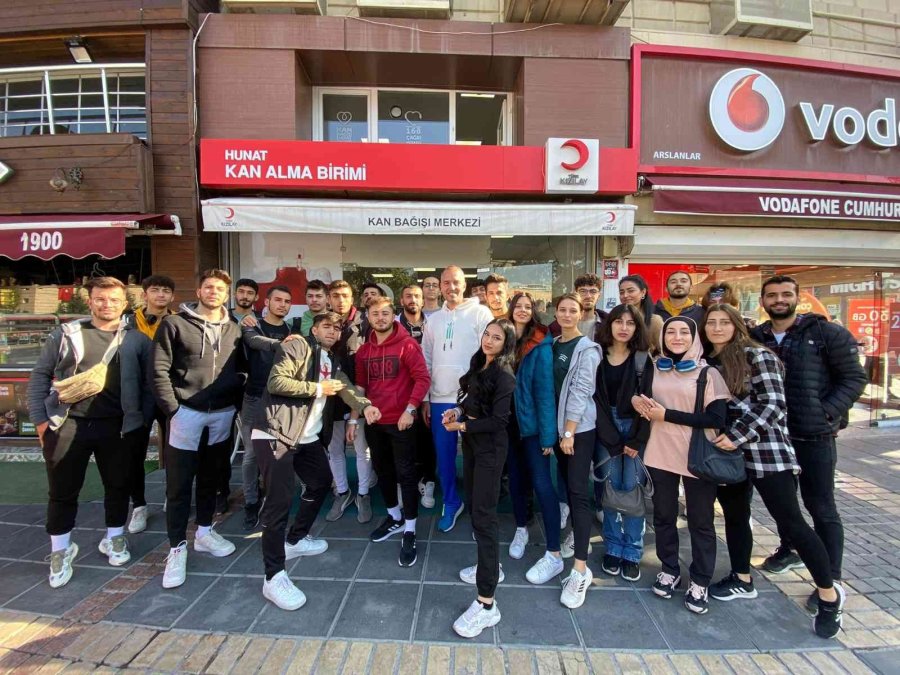 Erü Spor Bilimleri’nden ‘1 Kan, 3 Can 1 Fidan” Etkinliği