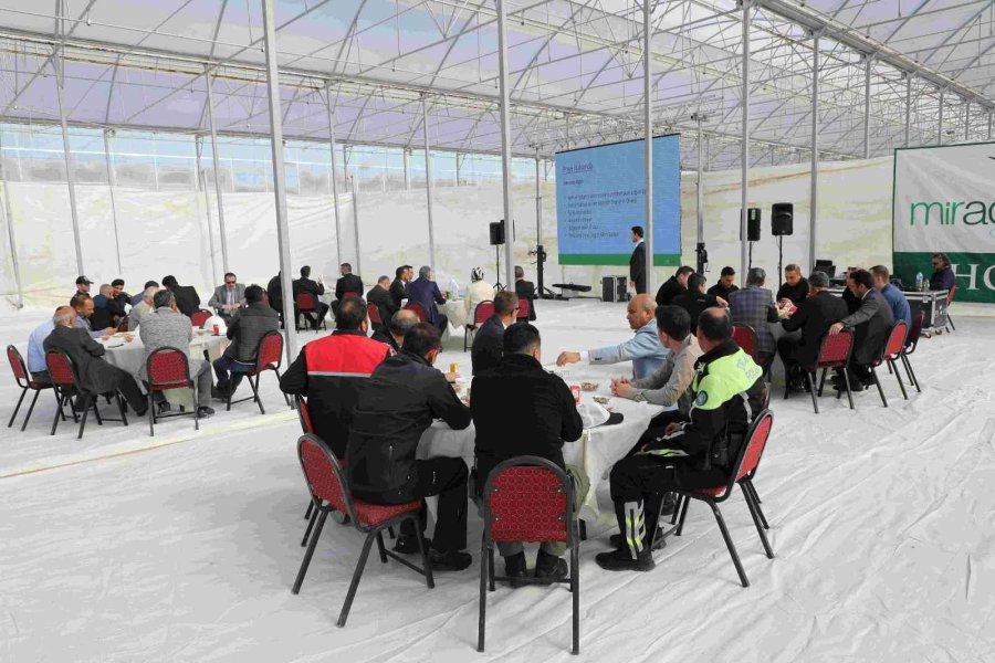 Eskişehir Ve Konya Protokolü Mahmudiye’de Bulunan Jeotermal Serada Buluştu