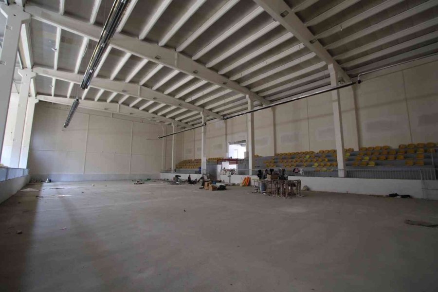 Özdoğan: "ilçemize Modern Tesisler Kazandırma Yolunda Emin Adımlarla İlerliyoruz"