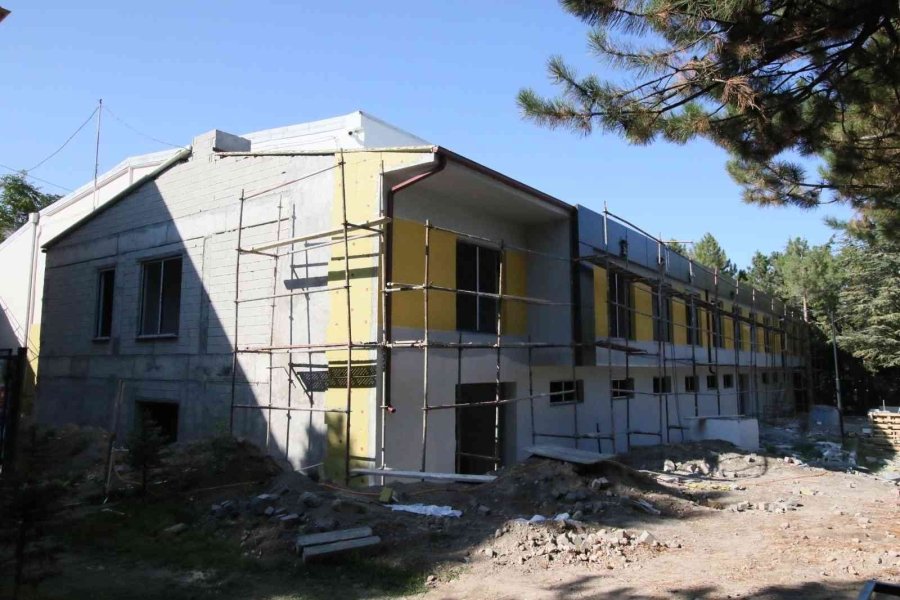 Özdoğan: "ilçemize Modern Tesisler Kazandırma Yolunda Emin Adımlarla İlerliyoruz"