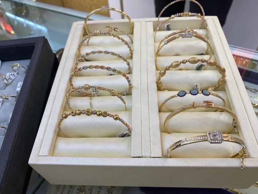 Z Kuşağı Gösterişli Ve Ekonomik Altın Tercih Ediyor