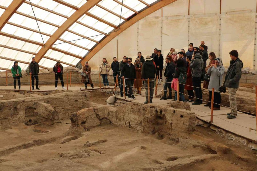 Konya Büyükşehir Kent Bütününde Kültürel Mirasın Yenilenmesi Programına Ev Sahipliği Yaptı