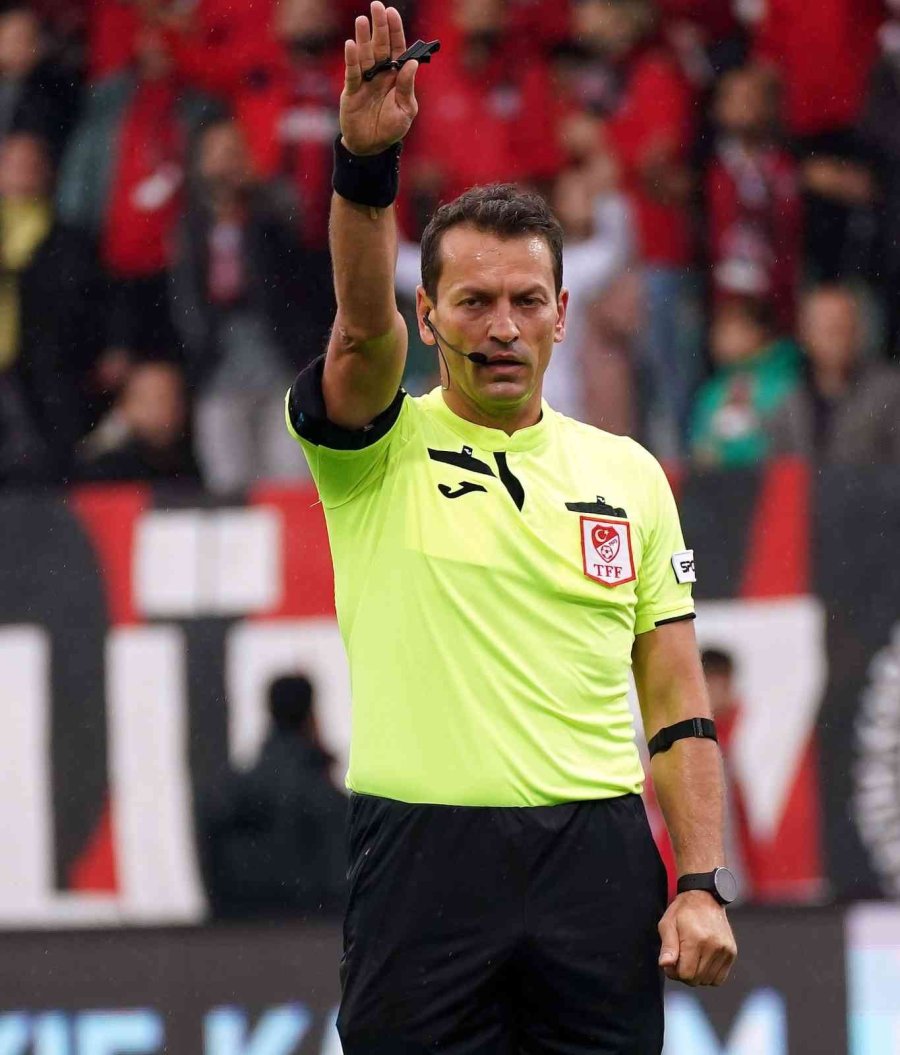 Kayserispor-adana Demirspor Maçını Volkan Bayarslan Yönetecek