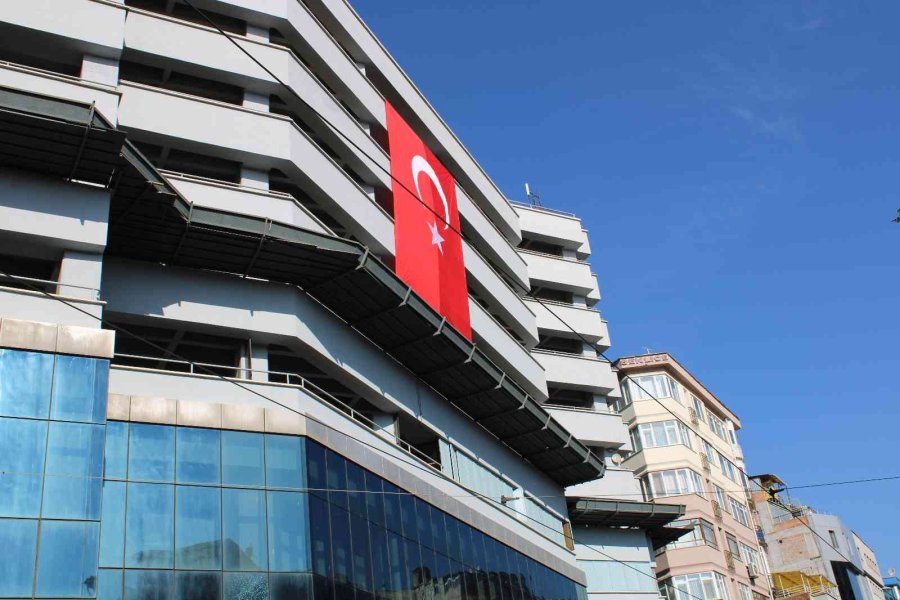 Eskişehir Sokakları Türk Bayrakları Ve Flamalarıyla Cumhuriyet Bayramı’nı Kutlamaya Başladı