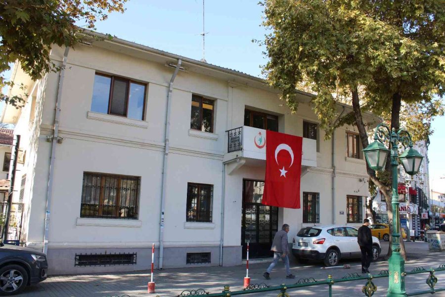 Eskişehir Sokakları Türk Bayrakları Ve Flamalarıyla Cumhuriyet Bayramı’nı Kutlamaya Başladı