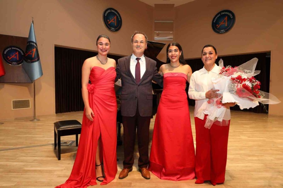Akdeniz Üniversitesi’nde Cumhuriyet Konseri