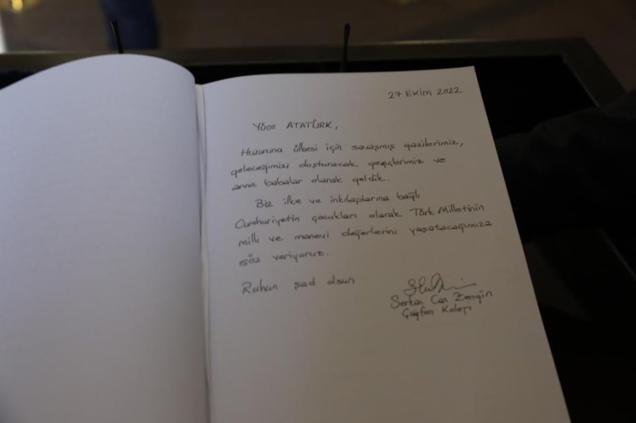 Gaziler Ve Çocuklar El Ele Anıtkabir’de