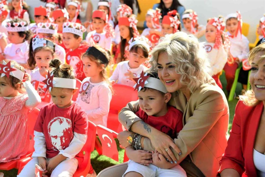 Konyaaltı Kreşlerinde Cumhuriyet Coşkusu