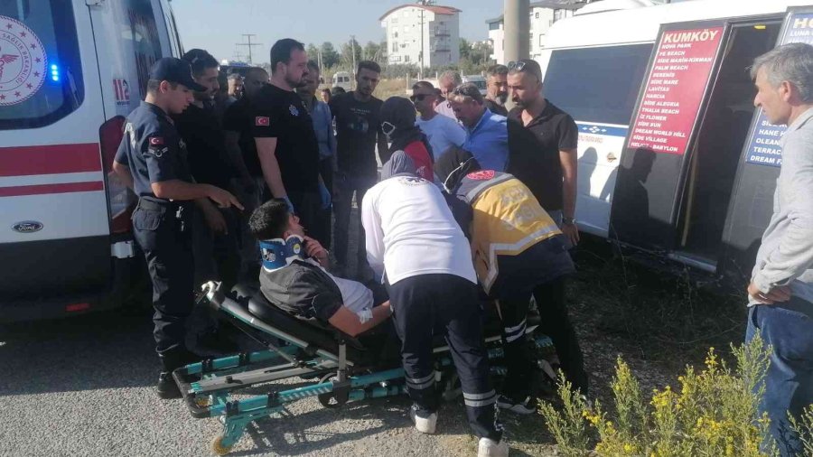 Kaza Sonrası Büyük Korku Yaşayan Rus Kadın Turist Çocuğuna Sarılarak Teselli Buldu