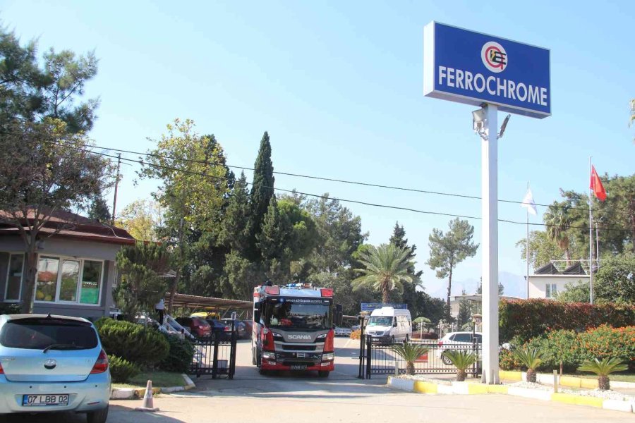 Fabrikada Patlamayla Birlikte Yangın Çıktı, 1 İşçi Yaralandı