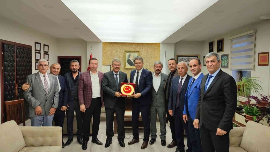 Kayseri Amatör Spor Kulüpleri Federasyonu’ndan Akay’a Teşekkür Ziyareti