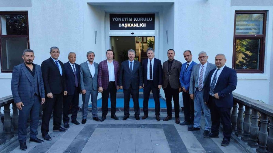 Kayseri Amatör Spor Kulüpleri Federasyonu’ndan Akay’a Teşekkür Ziyareti